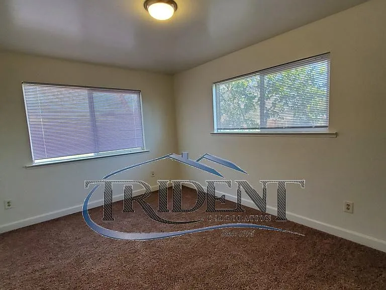1825 Sierra Way — Photo 13