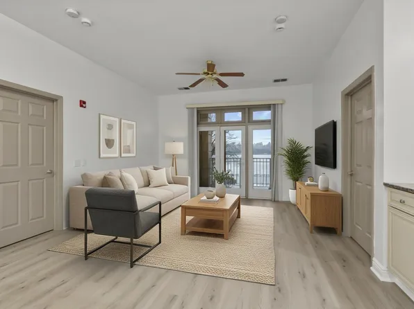 7400 River Road image 1 of 40