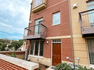 922 Warren Ave UNIT 407, Downers Grove, IL 60515