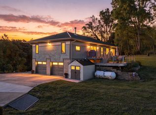 1305 Ryan Dr, Platteville, WI 53818