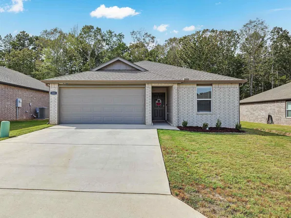215 Bighorn Trl, Maumelle, AR 72113