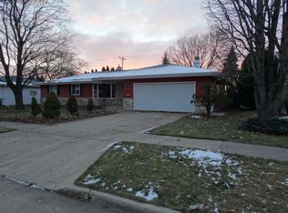 1617 N Eugene St, Appleton, WI 54914