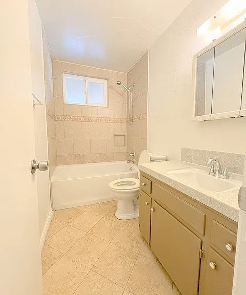 1634 N Madera Ave — Photo 6