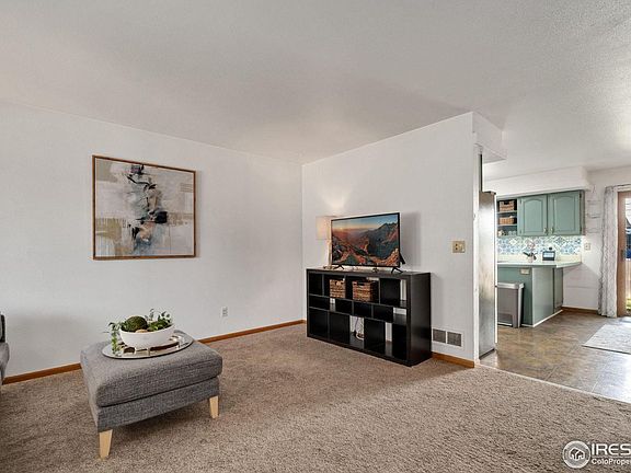 4th image of 437 Dennison Ave
