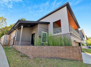 2396 N Freshwater Ave, Fayetteville, AR 72703