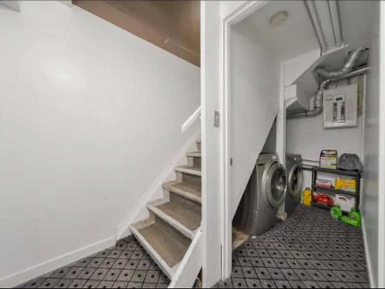 8015 131a Ave NW #BASEMENT — Photo 13