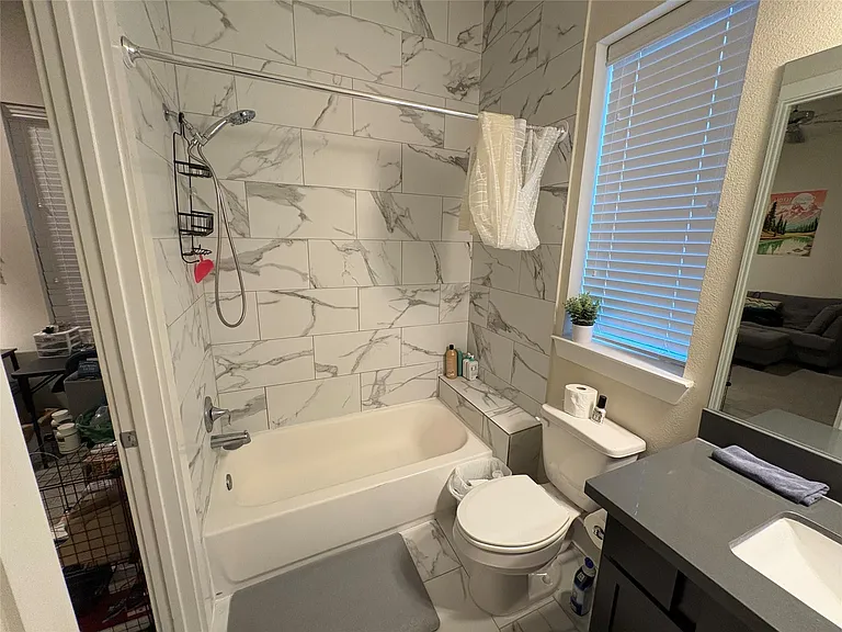 2616 Riverside Dr #B — Photo 19