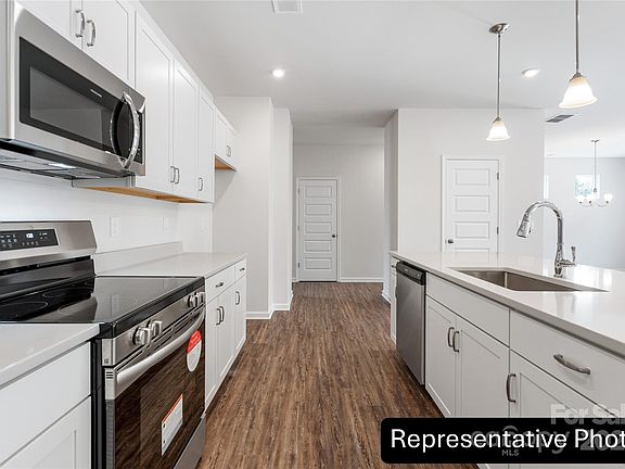 4th image of 1200 Langston Ln