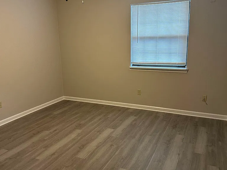 354 Hayden Rd — Photo 5