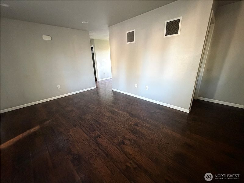 4th image of 520 S Douglas Avenue