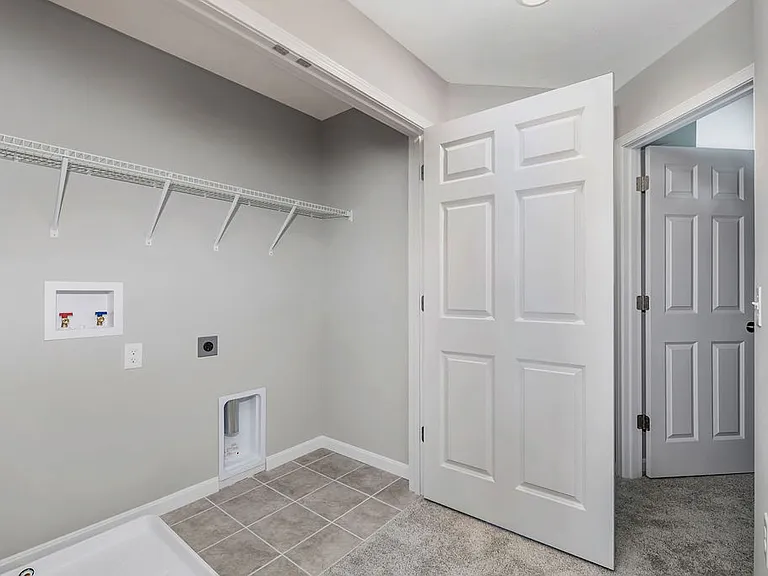 4868 Osprey Pointe Dr — Photo 32