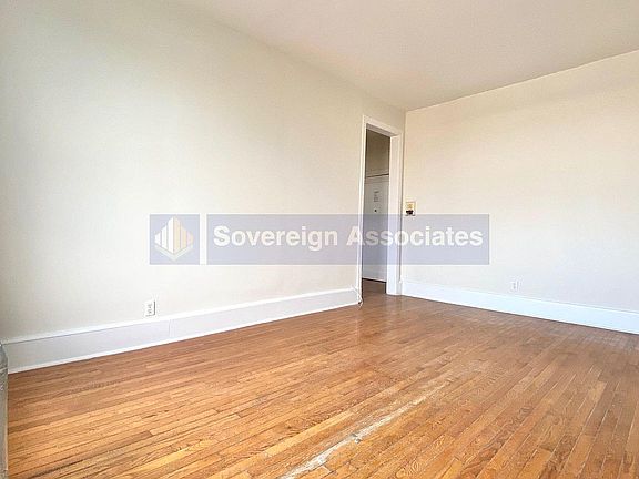 3rd image of 540 Fort Washington Ave APT 1B