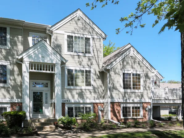 1653 Geneva Dr, Wheeling, IL 60090