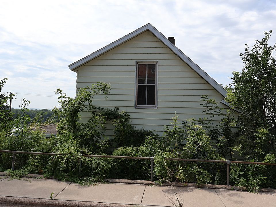 22nd image of 100 N 2nd Street