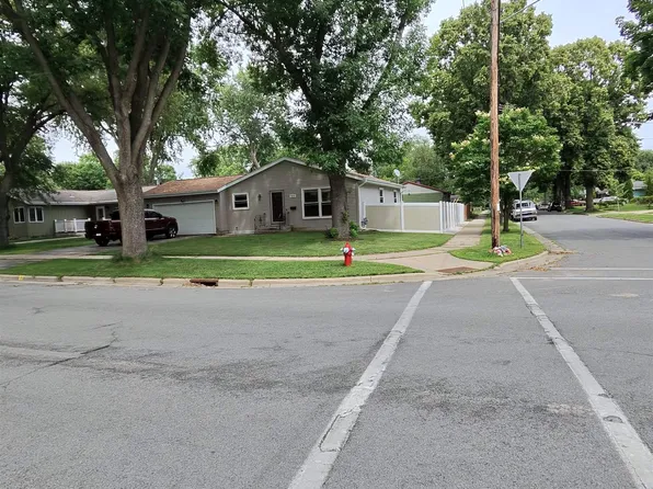 1813 Prairie Rd, Madison, WI 53711