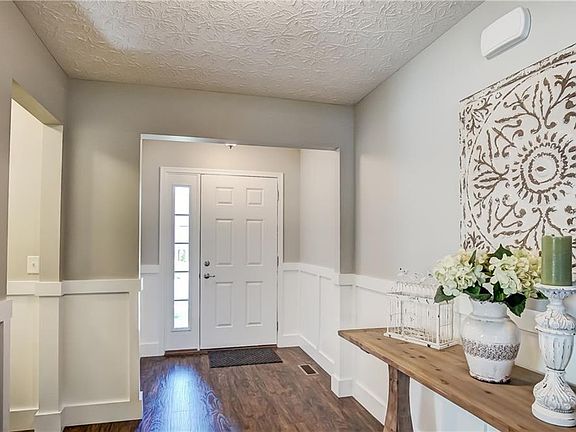 5th image of 5193 Oak Ave
