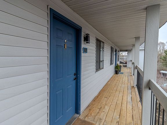2nd image of 601 Riverine Dr APT 302
