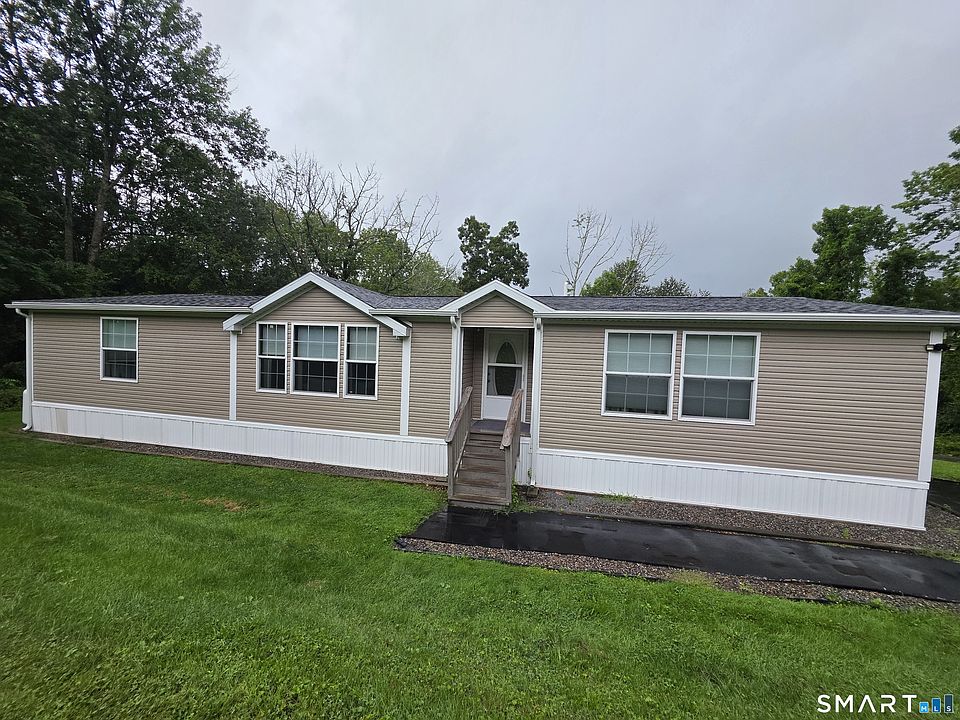 1st image of 32 Richard Avenue