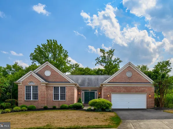 7701 Stratfield Ln, Laurel, MD 20707