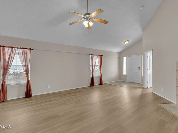 5th image of 6120 Palmdale St