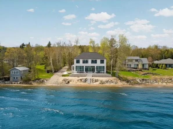 6405 S West Bay Shore Dr, Traverse City, MI 49684