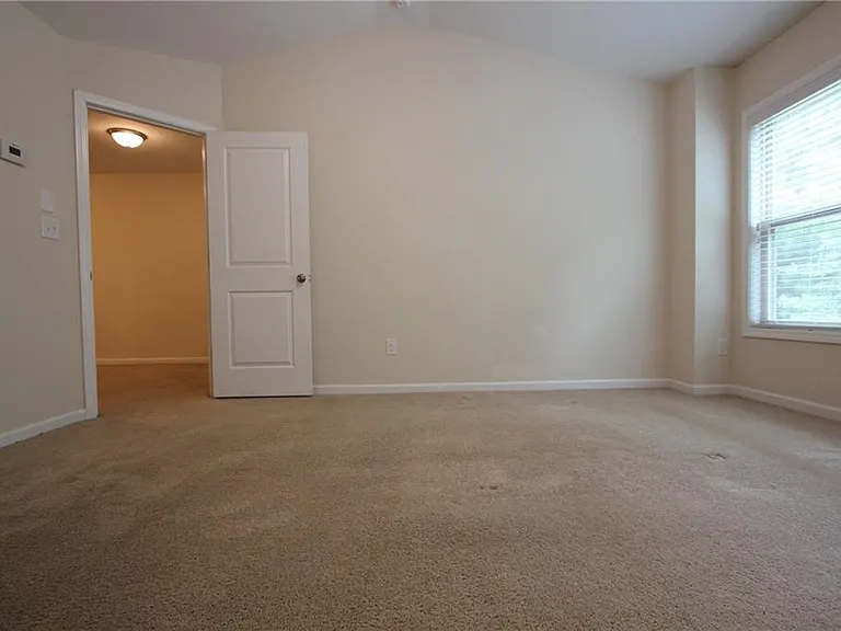 2132 Greencrest Cir — Photo 18