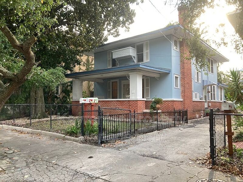 1st image of 1414 Pearl St