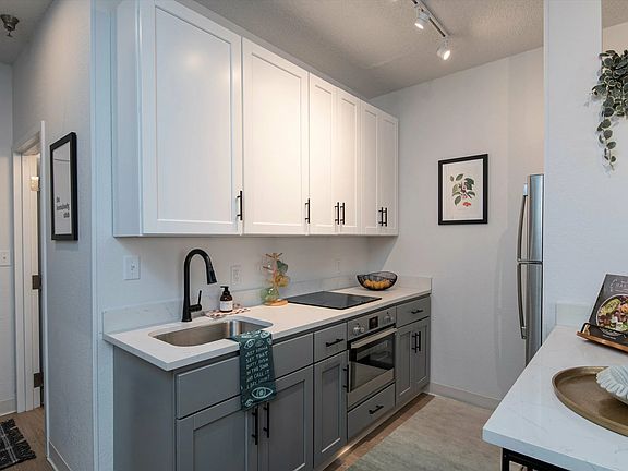 3rd image of 1395 Washington Ave #43ab4c59a