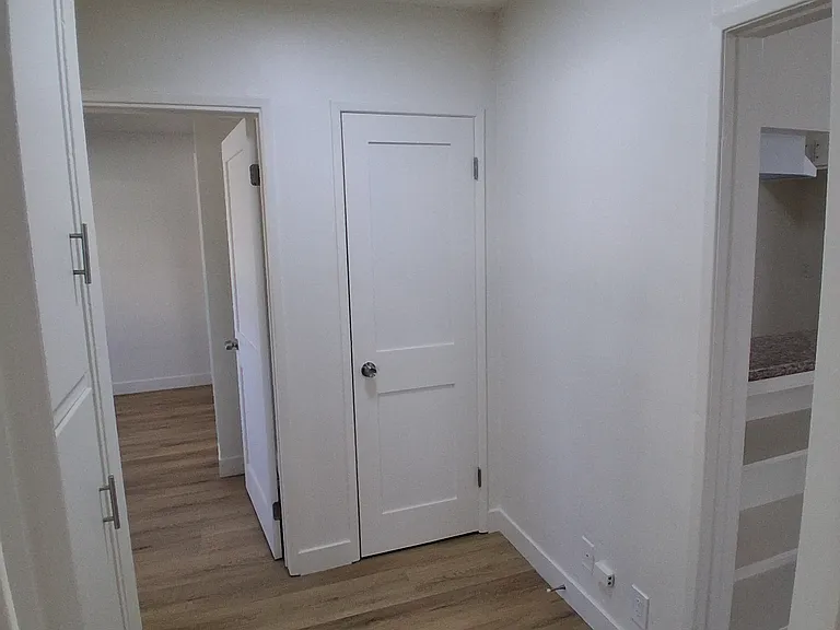 7245 Franklin Avenue — Photo 17