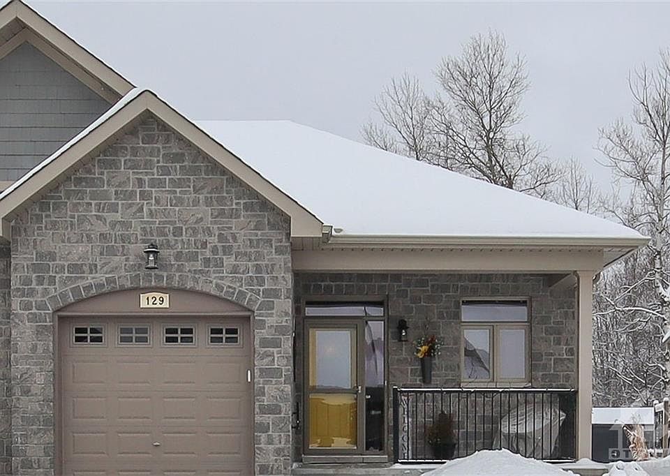 1st image of 129 Tradewinds Cres
