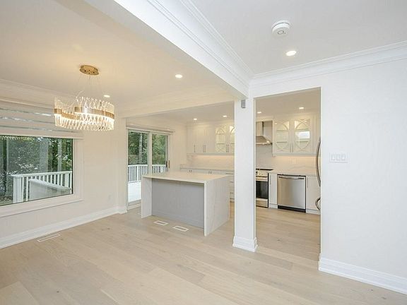 3rd image of 1317 Falgarwood Dr