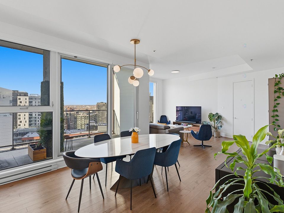 1st image of 101 Rue Peel #2203