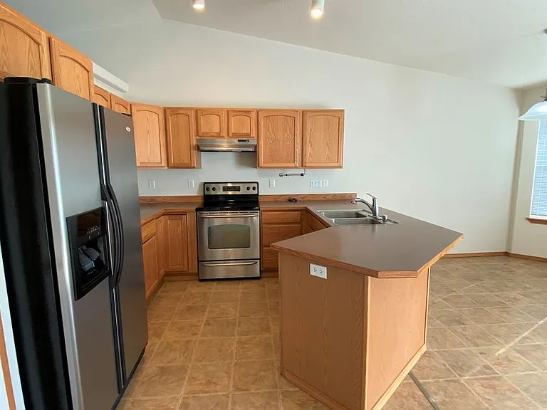 8004 Chehalis Dr — Photo 7