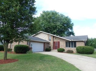 809 Hastings Ter, Valparaiso, IN 46383