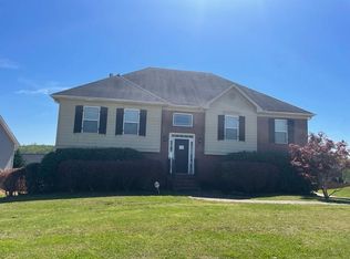 18 Prestwick Loop NW, Cartersville, GA 30120