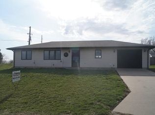 2618 T St, Auburn, NE 68305