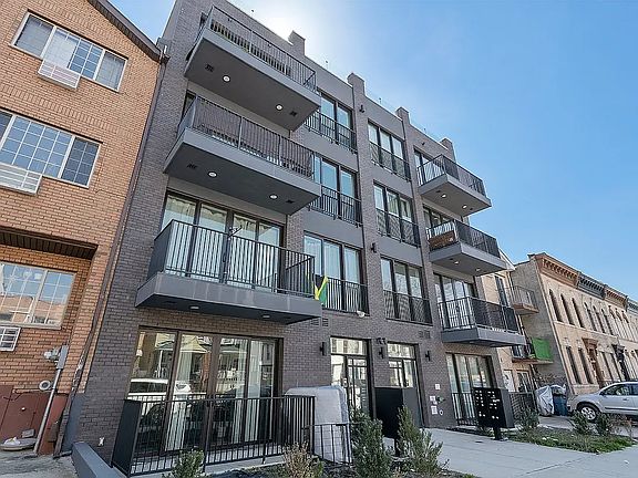 4th image of 1202 Decatur St #401