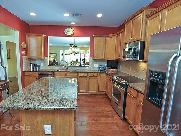 5th image of 2095 Hartwell Ln