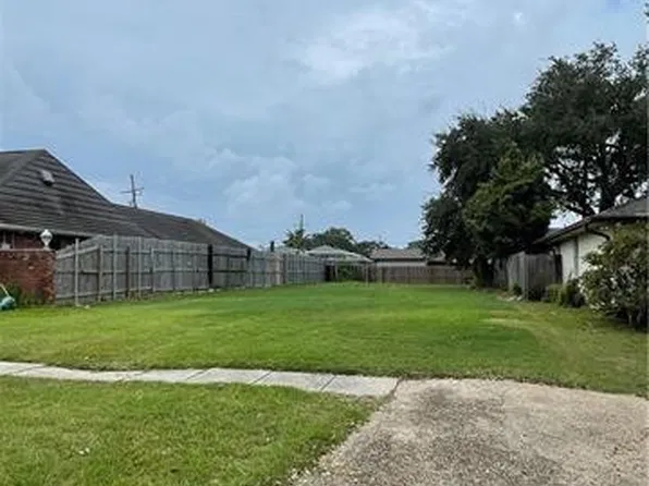 4717 Park Dr N, Metairie, LA 70001