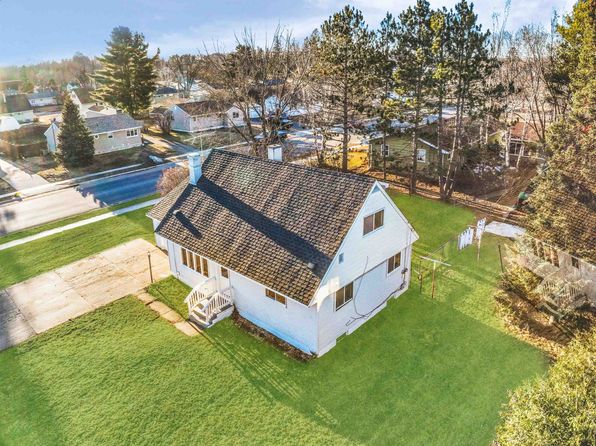 201 Arlington Rd, Hoyt Lakes, MN 55750
