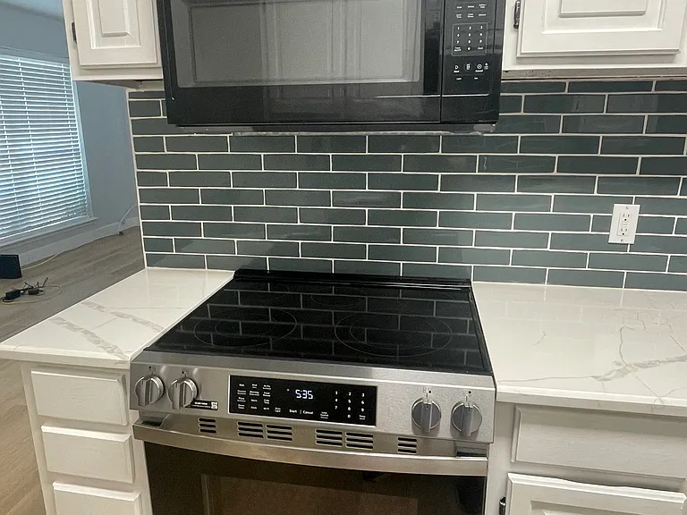 332 W Harwood Rd #B — Photo 9