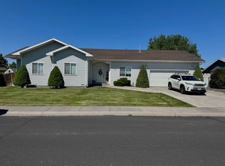 5558 Red Fern Ln, Klamath Falls, OR 97603