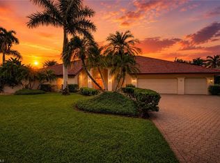 700 HOLLYBRIAR LN, NAPLES, FL 34108