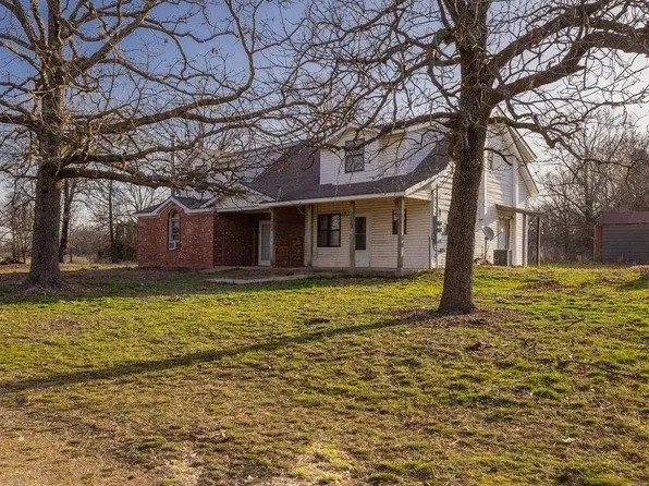 10916 Jaybird Rd, Gravette, AR 72736