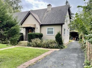 7429 Center Dr, Wonder Lake, IL