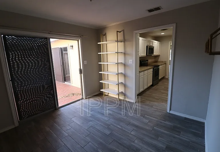 1716 Palm Valley Dr W — Photo 18