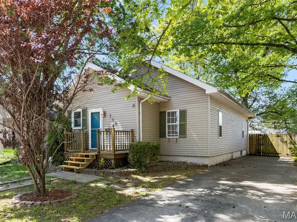 718 Condit St, Wood River, IL 62095