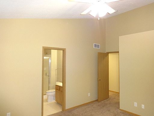 3rd image of 103 Crabapple Ln