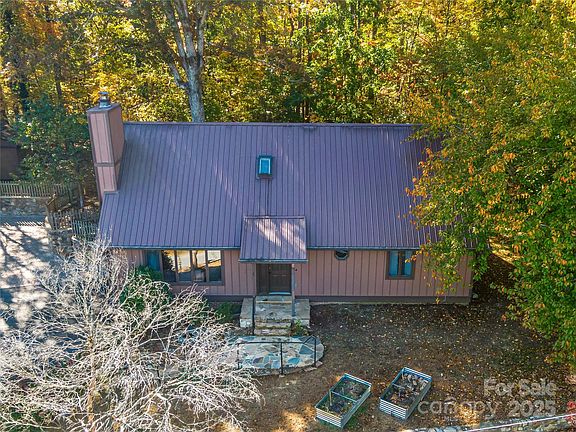 2nd image of 1326 Valmont Dr