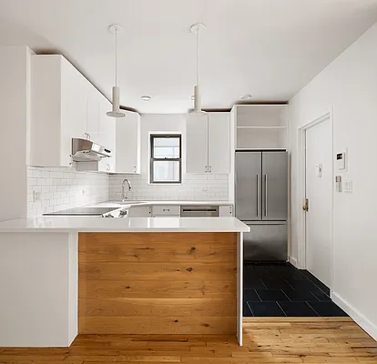 Rented by OFFICIAL | media 10